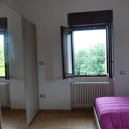 Semesterbostad Casa Quercia Indipendente *